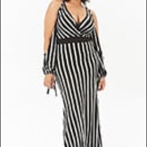 Plus Size Striped Open Shoulder Maxi Dress - Picture 2 of 7